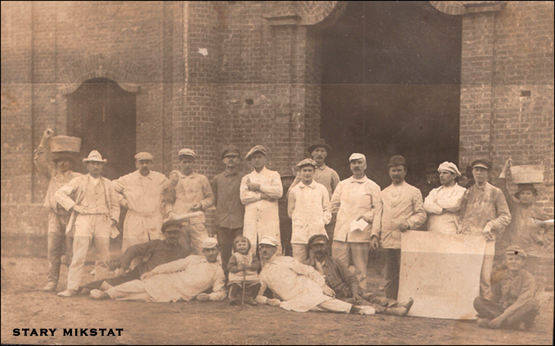 Mikstat rok 1914 budowniczowie kosciola farnego