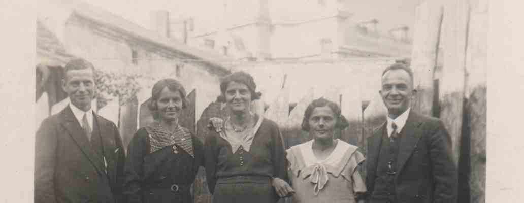 Rodzina Joksów: od lewej stoją Franciszek, Władysława, Franciszka, Maria, Kazimierz.